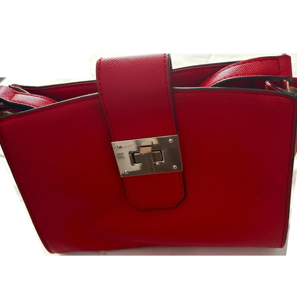 Kelly & Katie holiday red crossbody purse Glam, Casual, 9”x 7 1/2”x 4”
